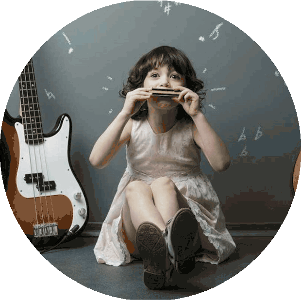 https://studiocmusique.com/wp-content/uploads/2025/02/girl.png